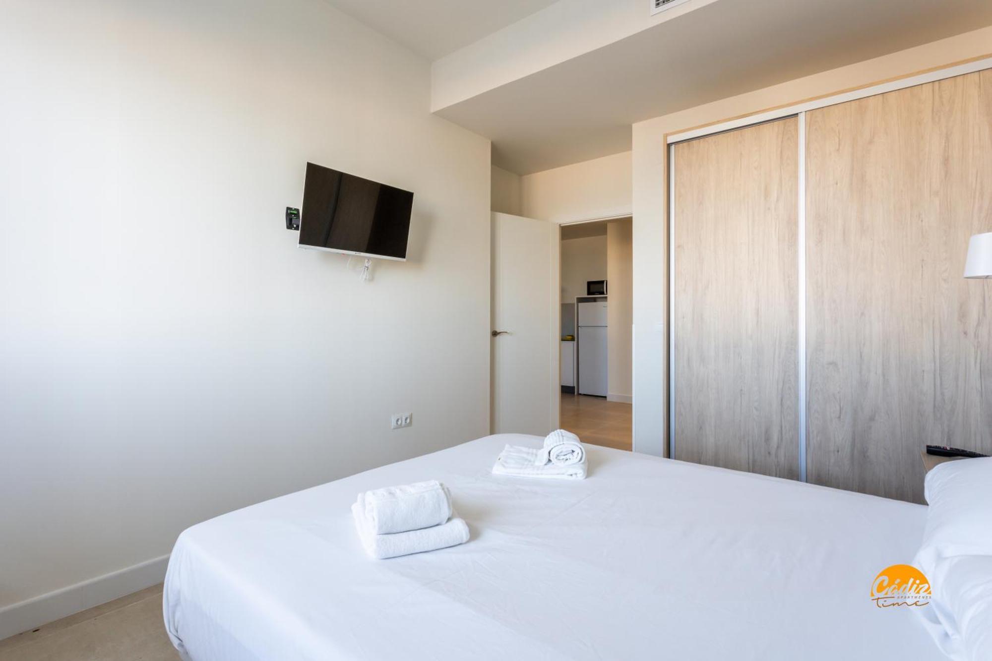 Delfin Azul 2 Free Parking By Time